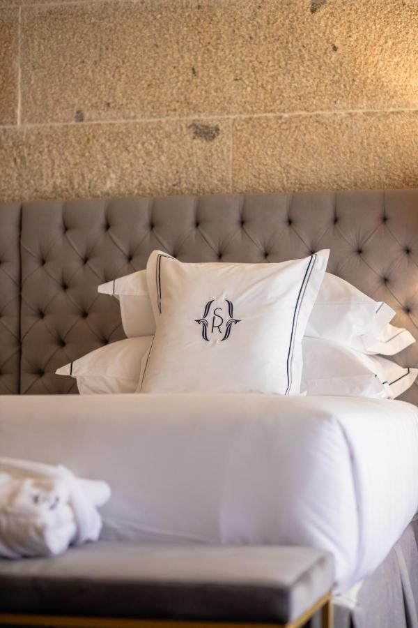 Solar Do Requeijo By Luna Hotels & Resorts Arcos de Valdevez Dış mekan fotoğraf A monogram on a pillow