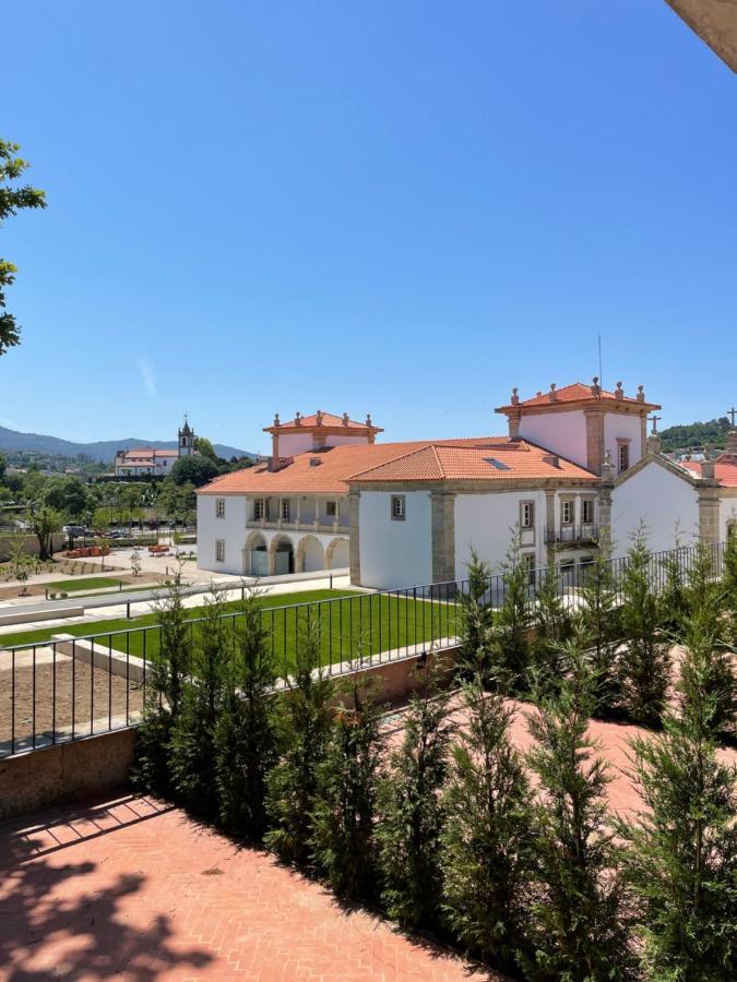 Solar Do Requeijo By Luna Hotels & Resorts Arcos de Valdevez Dış mekan fotoğraf The Pazo of the Dukes of Cadaval, in the municipality of Vila Viçosa, where the family lived for many years.